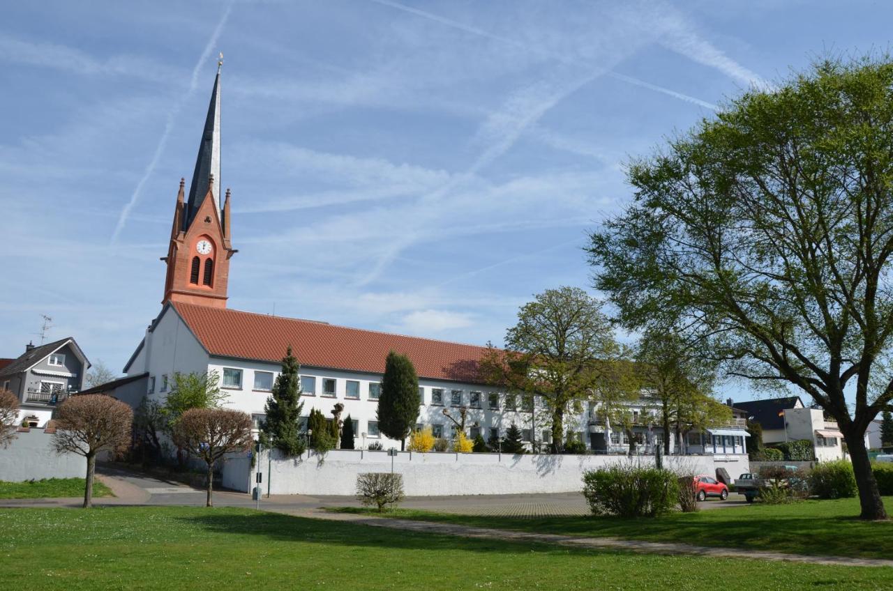 Hotel Restaurant Zum Schiffchen Maintal Buitenkant foto